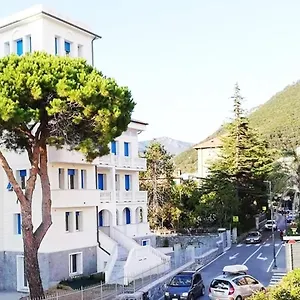 villa-schiaffino-appartamento-al-primo-piano.hotelitalianriviera.com/