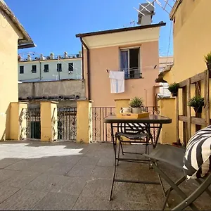 Del Duca , Genova Italia