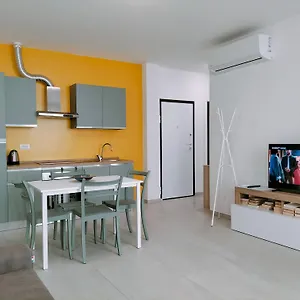 Facentro - Pratico Flat In Centro Storico , Faenza Italia