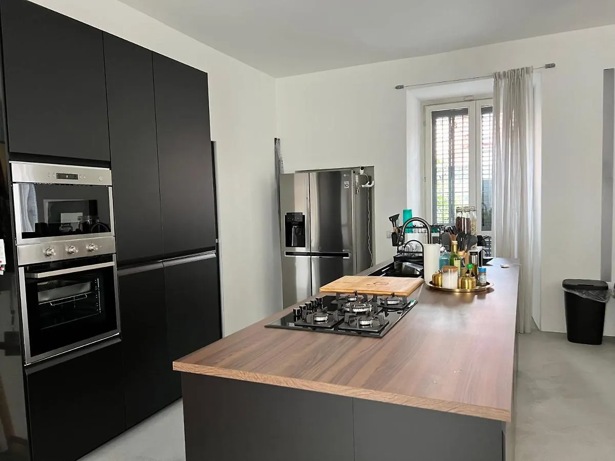 Villa La Casa Di Wayne Cologno Monzese Ferienhaus